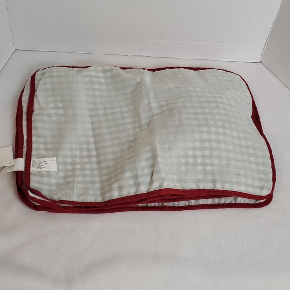 Collections Etc. Christmas Santa Cloth Place Mats - Picture 4 of 6